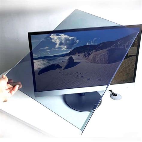 Neo QLED 8K QN900C. . Anti glare tv film
